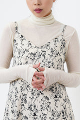 Ivory turtle neck inner w/ long sleeves cuffs