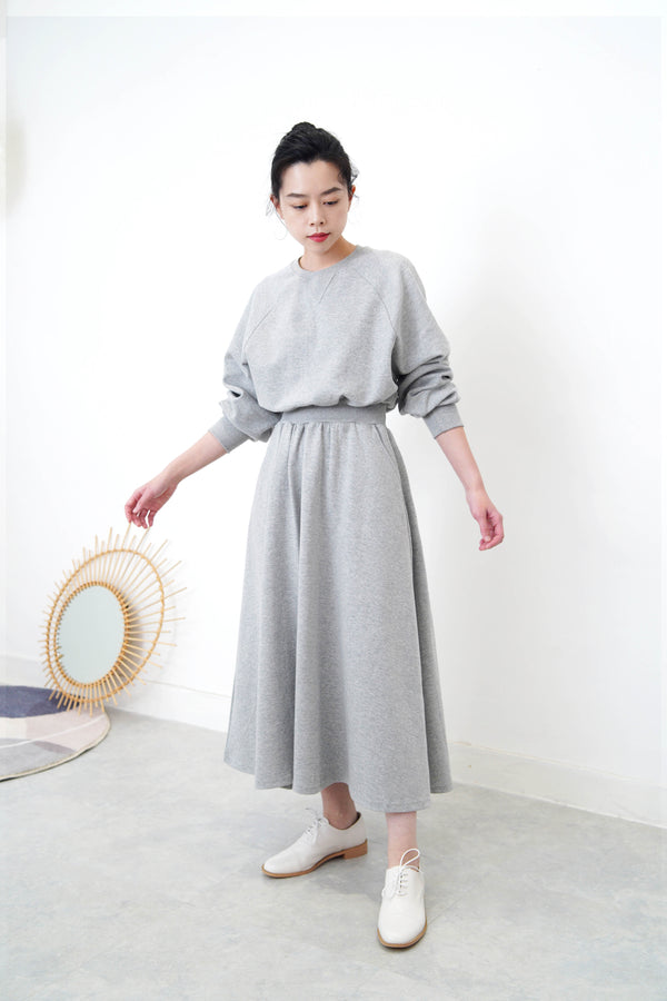 Grey sweater dress w/ pockets