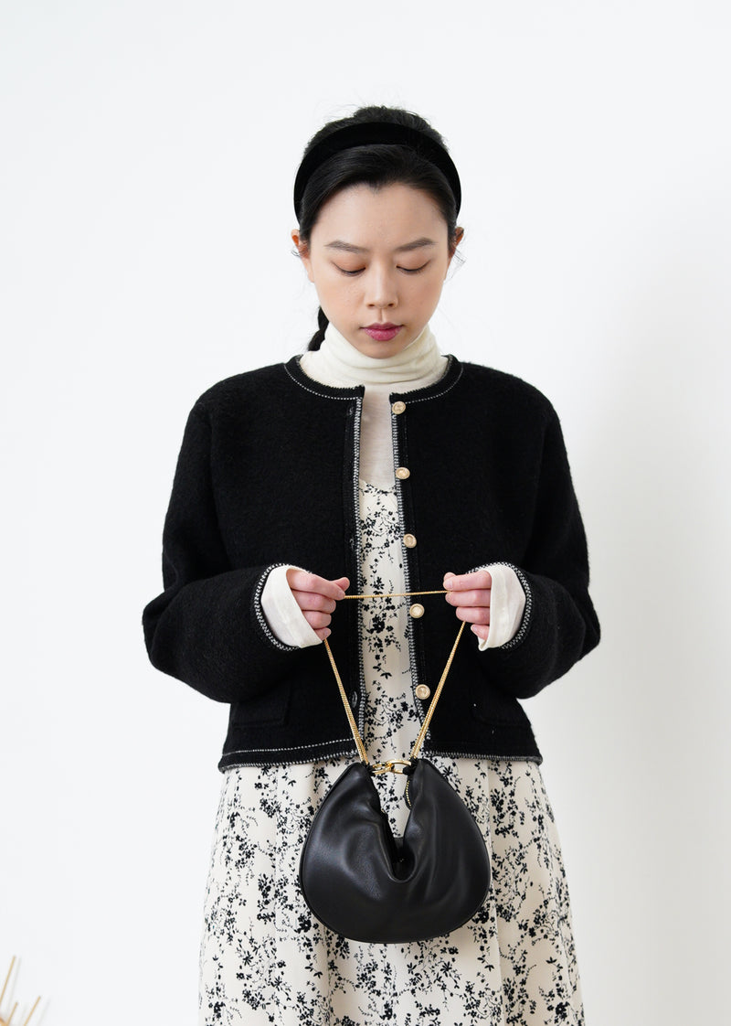 Ivory turtle neck inner w/ long sleeves cuffs