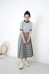 Spring checked skirt in pleats