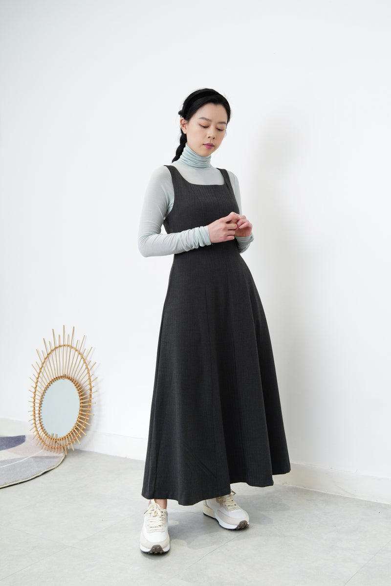 Grey U neck one piece in elegant cutting