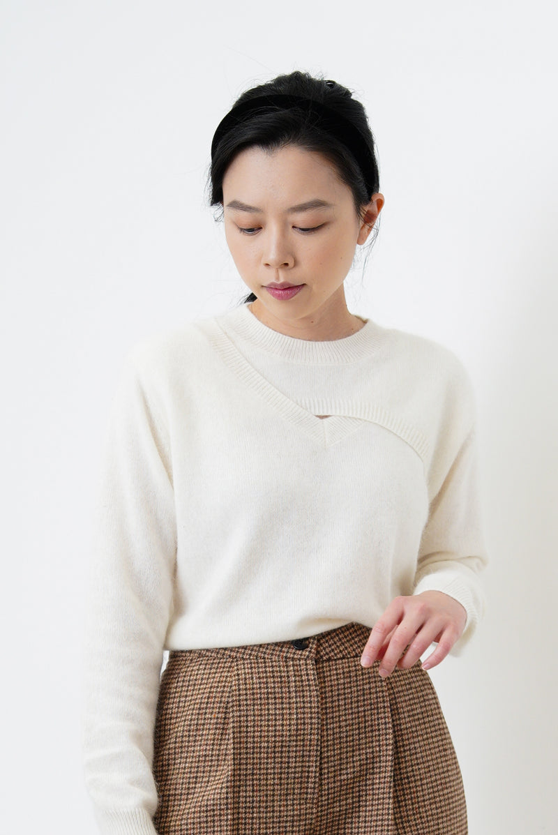 White soft knit in double layering