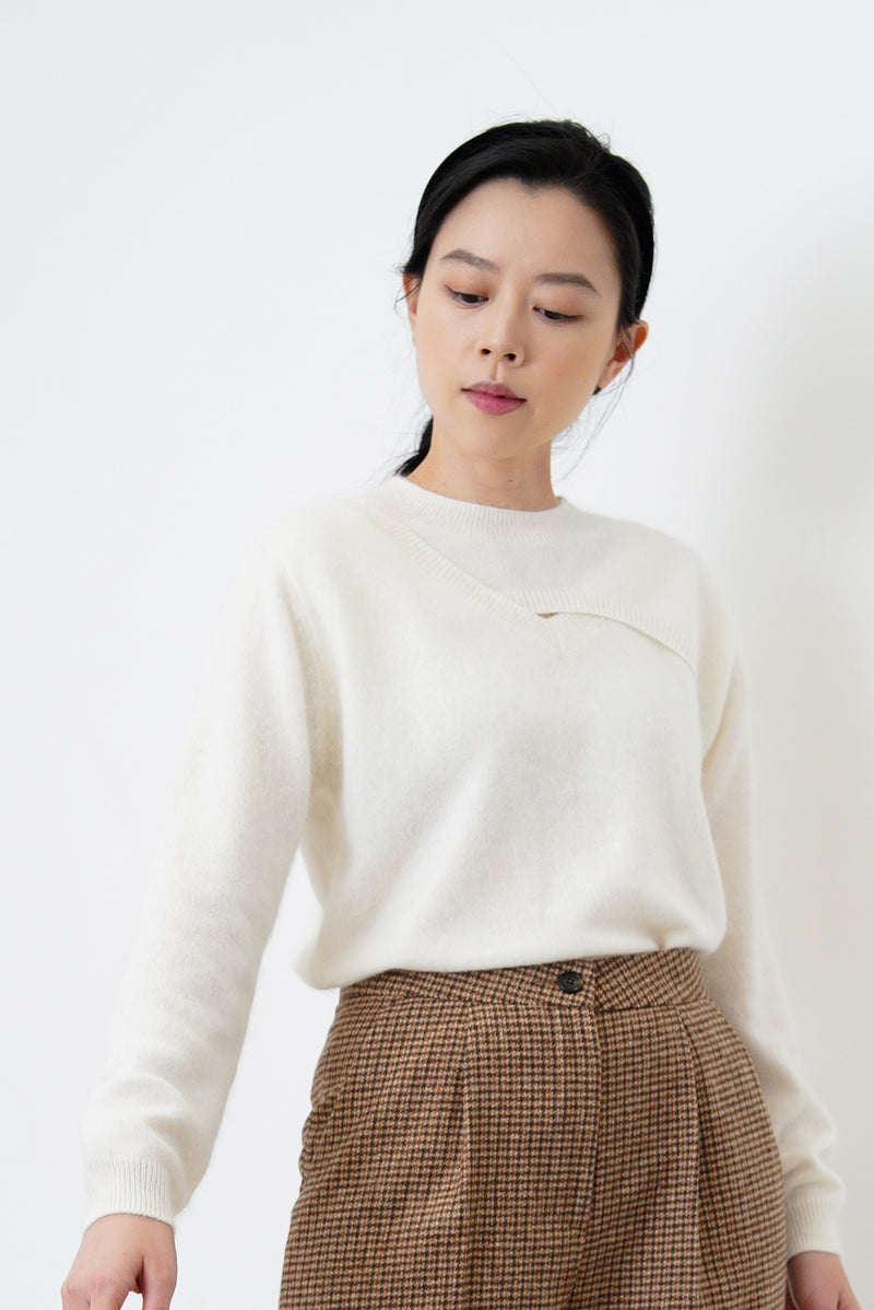 White soft knit in double layering