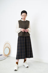 Wool checked skirt in pleats