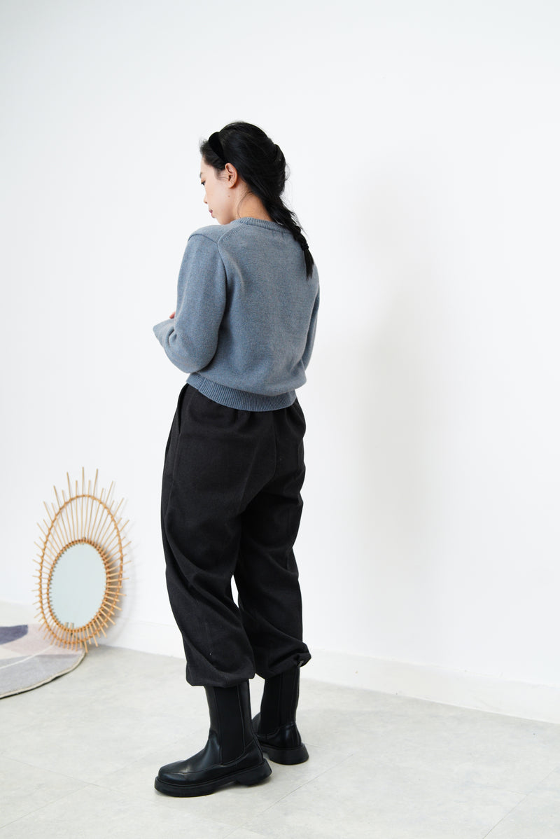 Grey blue split wool sweater w/ gloves layer