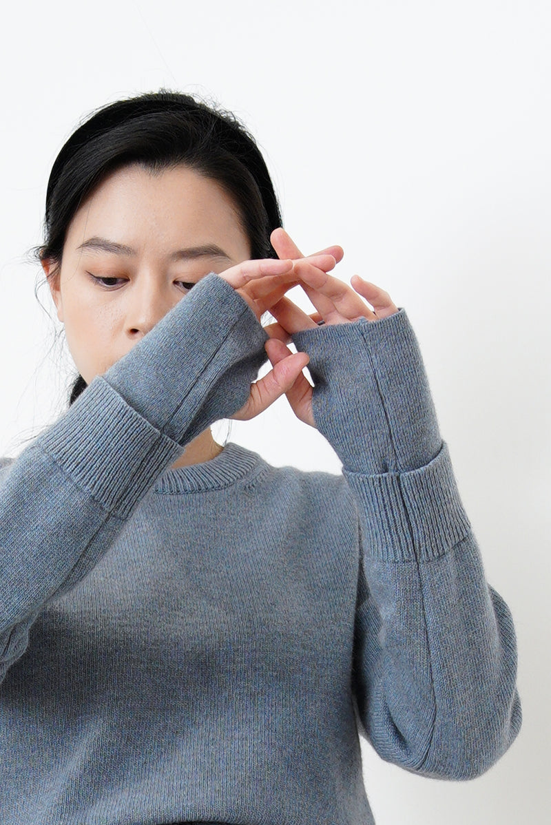 Grey blue split wool sweater w/ gloves layer