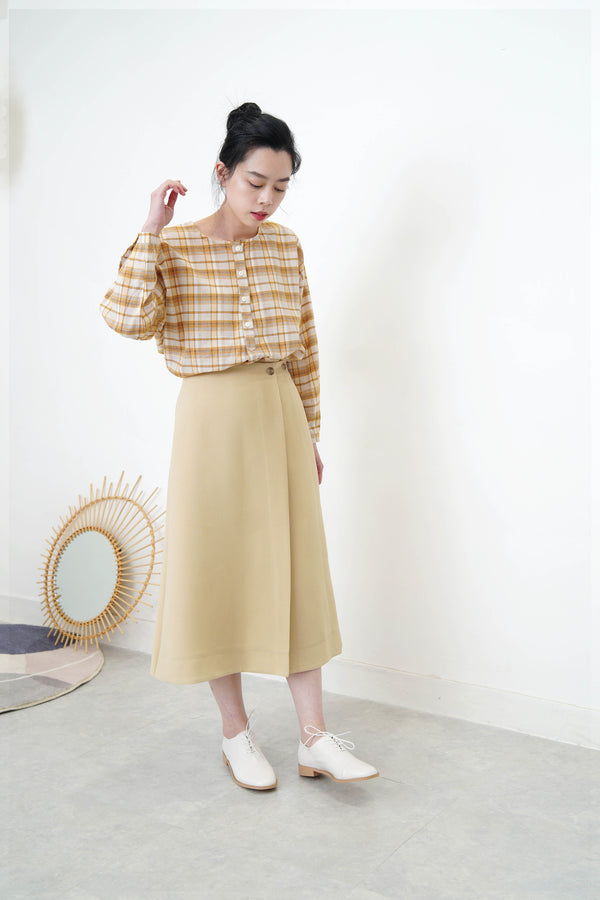 Beige A shape skirt w/ wrap layering