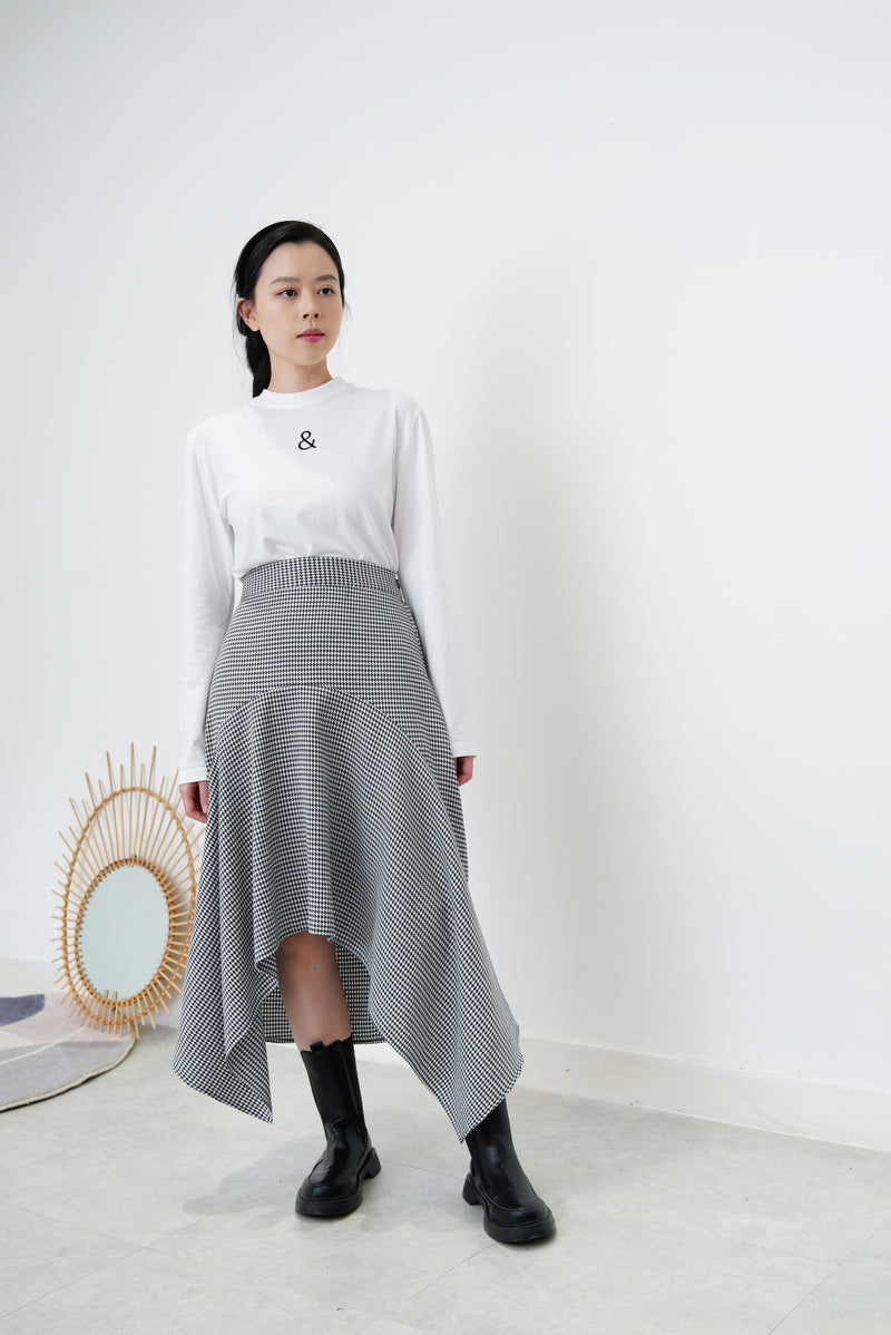 White embroidery & soft tee