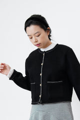 Black elegant outlined wool jacket