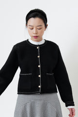 Black elegant outlined wool jacket