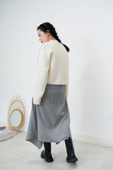 White knit crop jacket in fringe trimmed