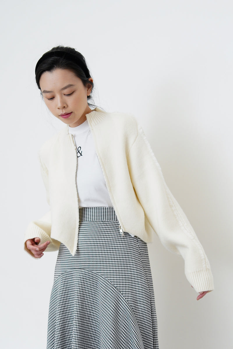 White knit crop jacket in fringe trimmed