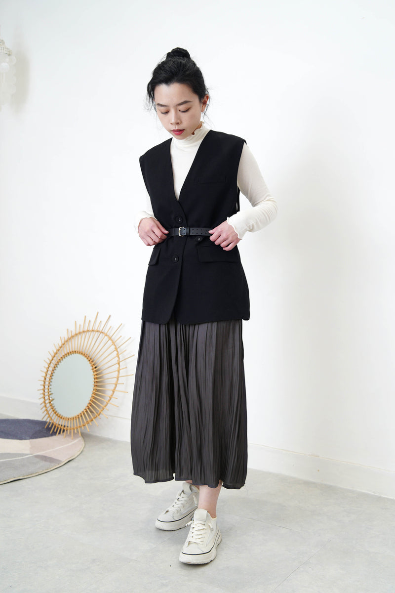 Black double pinhole belt