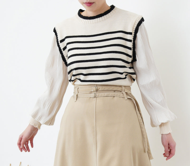 Beige stripes top in balloon sleeves