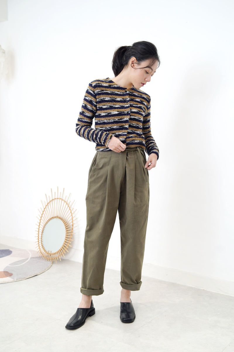Navy stripes button top in crop cut