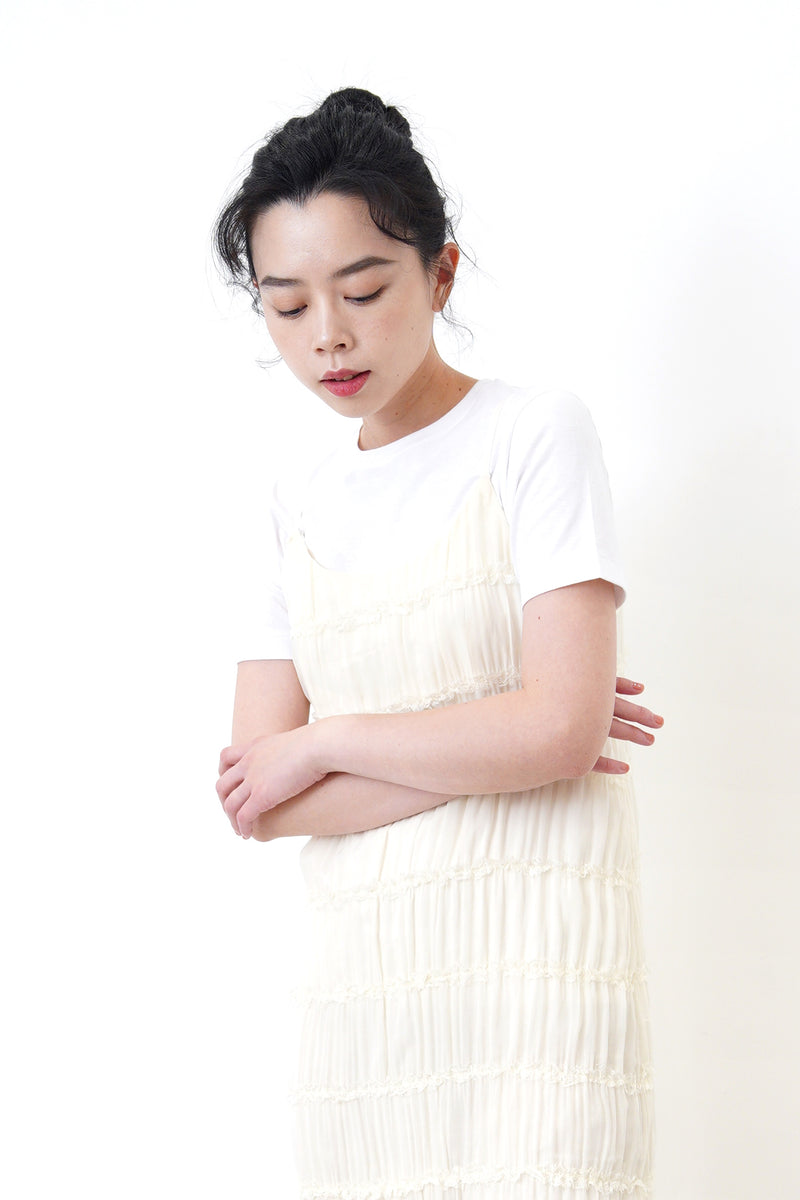 White basic tee top