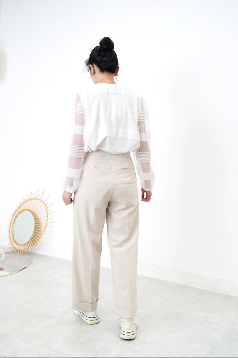 White blouse in stripes sheer layering
