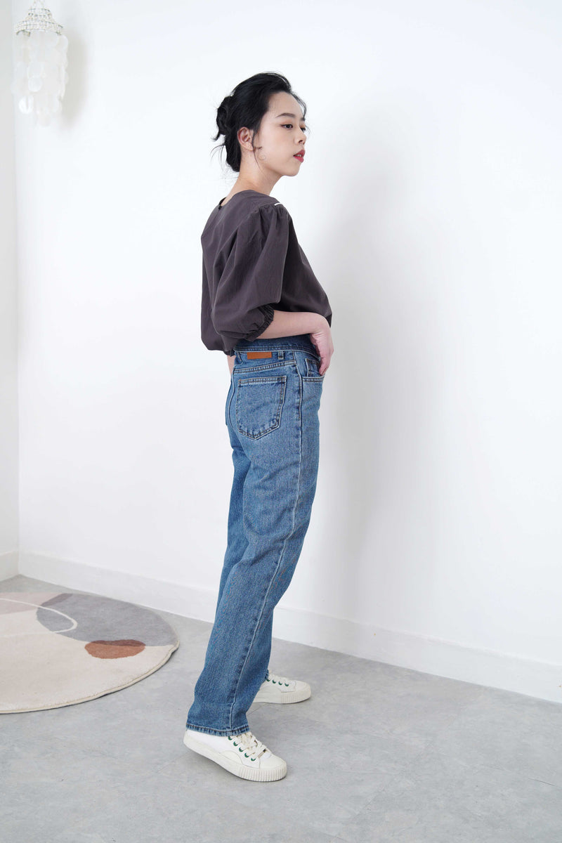 Blue straight cut denim with detail waist layering