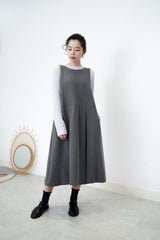 Grey  pleats dress w/ ribbon back