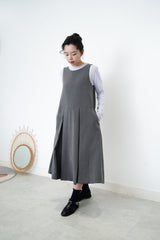 Grey  pleats dress w/ ribbon back