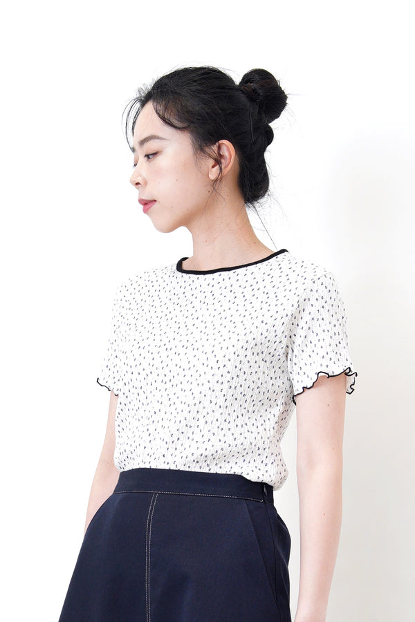 Texture cotton top in floral pattern