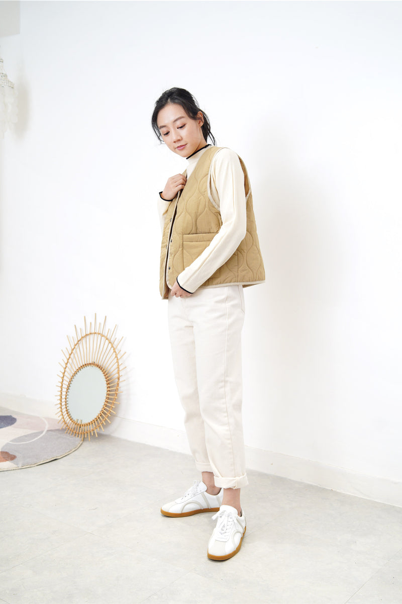 Beige quilted vest & coat in set