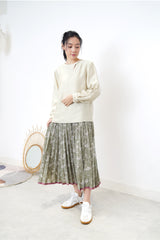 Light grey shirt w/ detail cut out collar