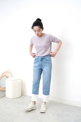 Straight cut jeans in contrast hem