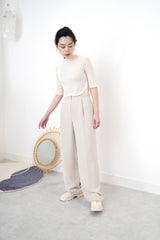 Nude straight cut trousers in thin waist
