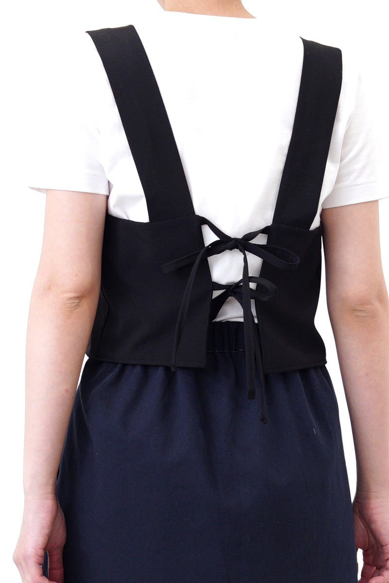 Black square neck vest in strings details back