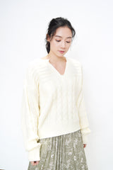 Ivory v neck sweater in twist pattern