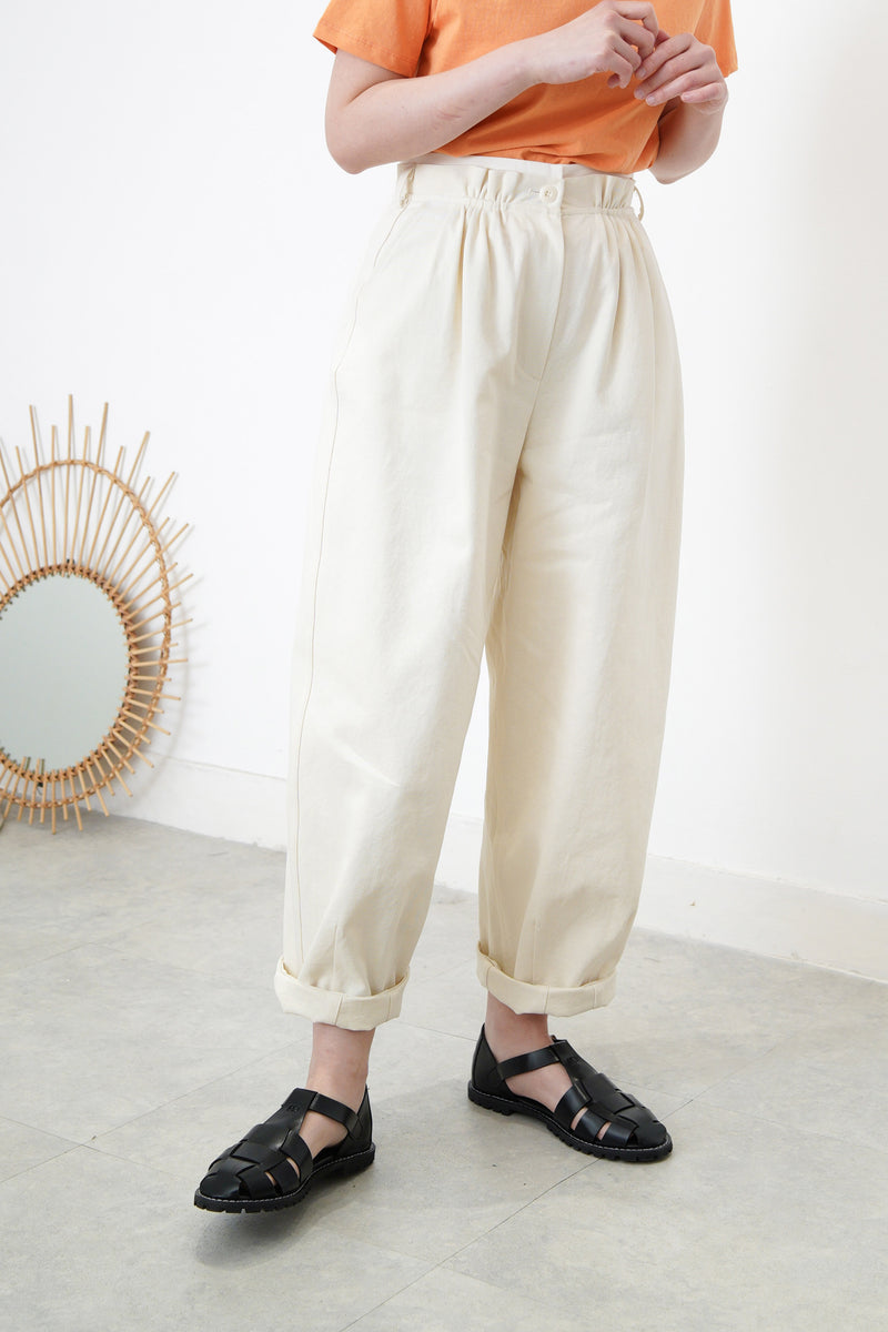 White crop jacket w/ pockets