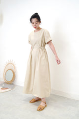Beige dress in detail elastic waist