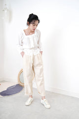 White tie waist blouse in square collar