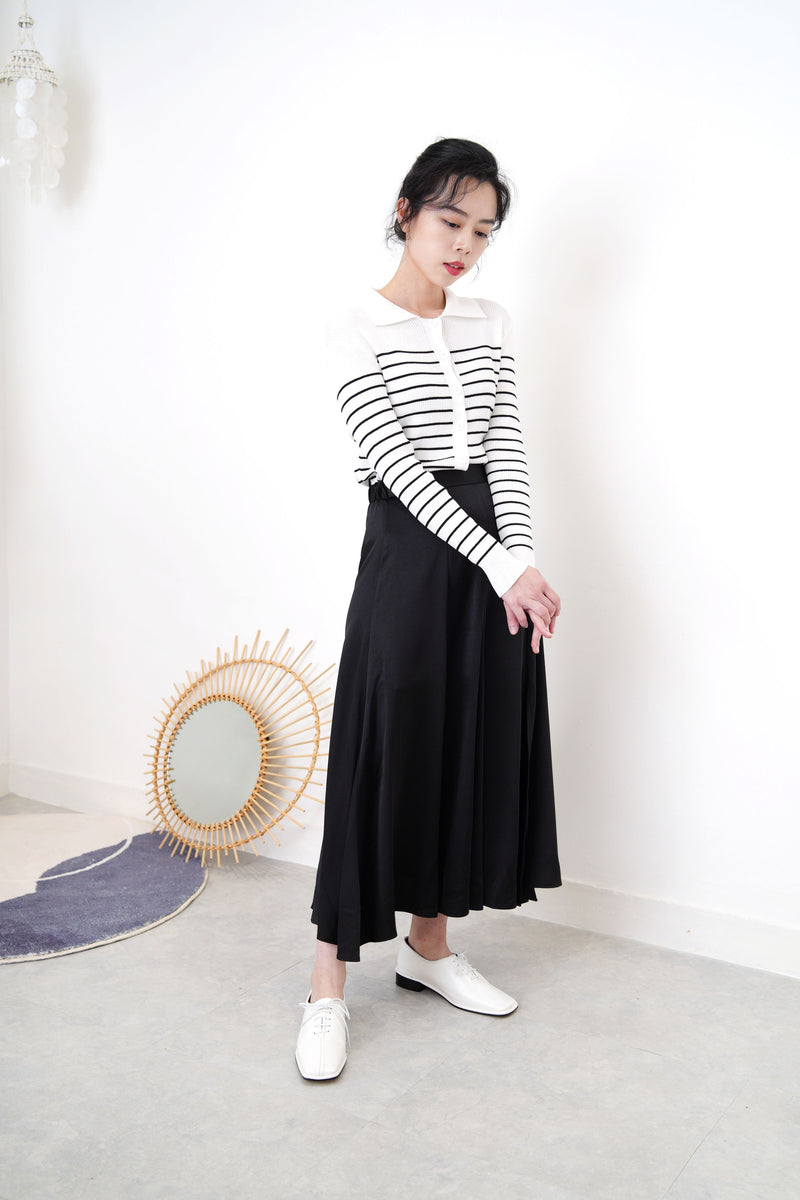 White stripes texture cardigan w/ collar