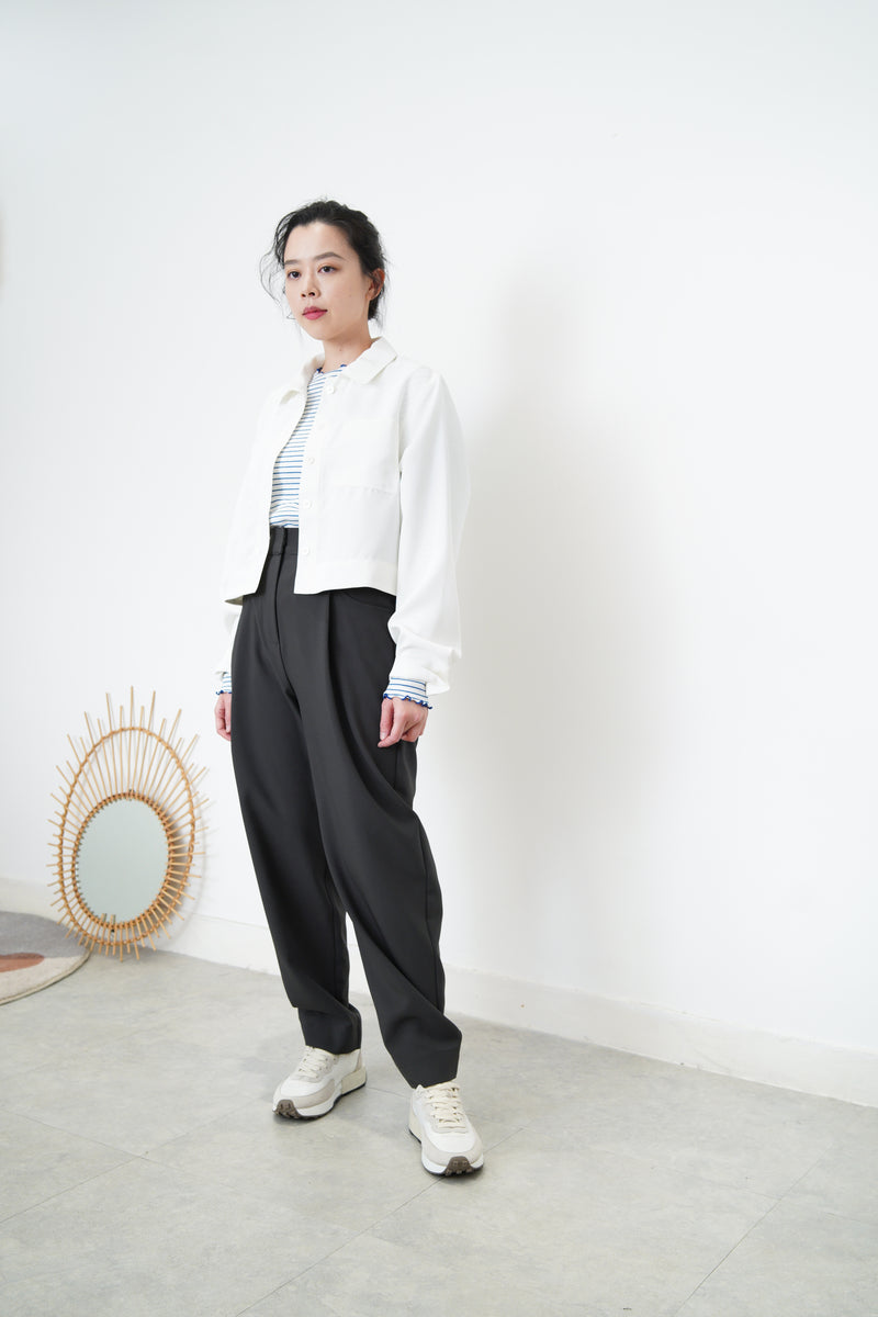 White crop jacket w/ pockets