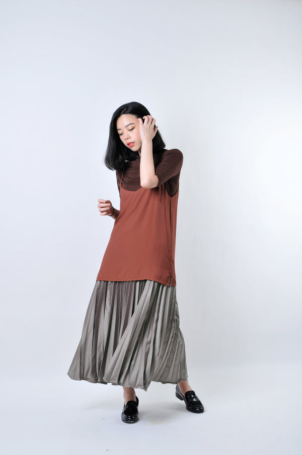 Brown camisole w/ adjustable straps
