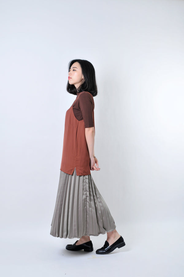 Brown camisole w/ adjustable straps