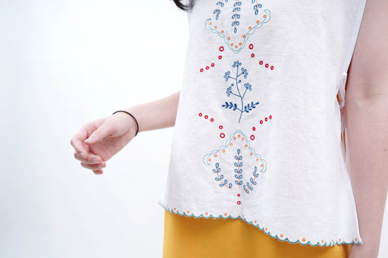 White embroidery vest w/ side strings