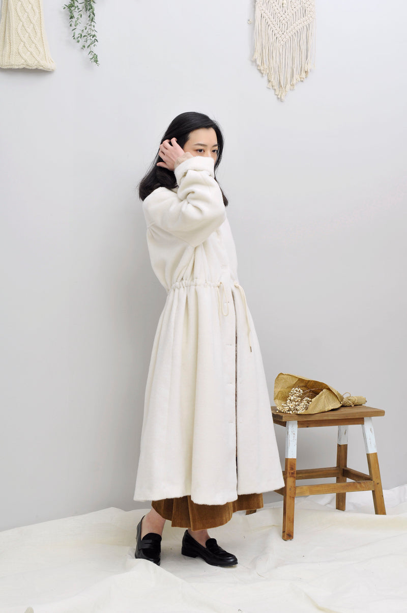 White textured coat w/ waist drawstring