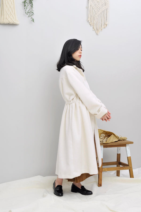 White textured coat w/ waist drawstring